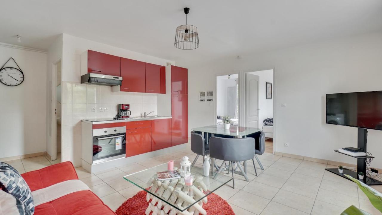 Chic Apart With Parking Near Paris Apartment โอแบวีลีเย ภายนอก รูปภาพ