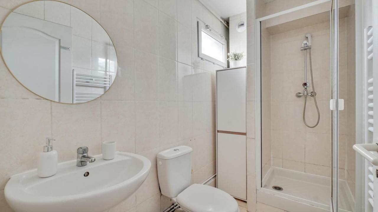Chic Apart With Parking Near Paris Apartment โอแบวีลีเย ภายนอก รูปภาพ